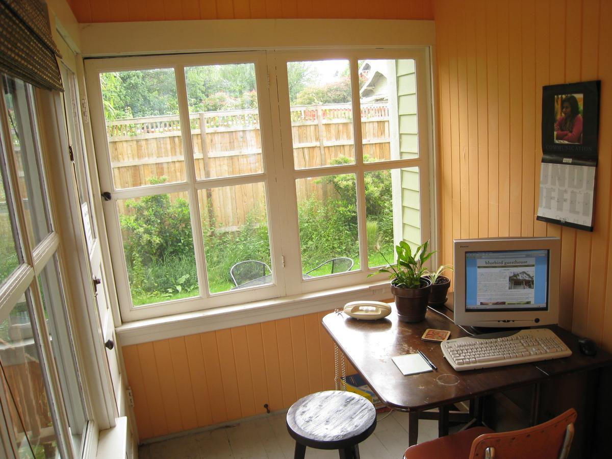Bluebird Guesthouse Portland Exterior photo